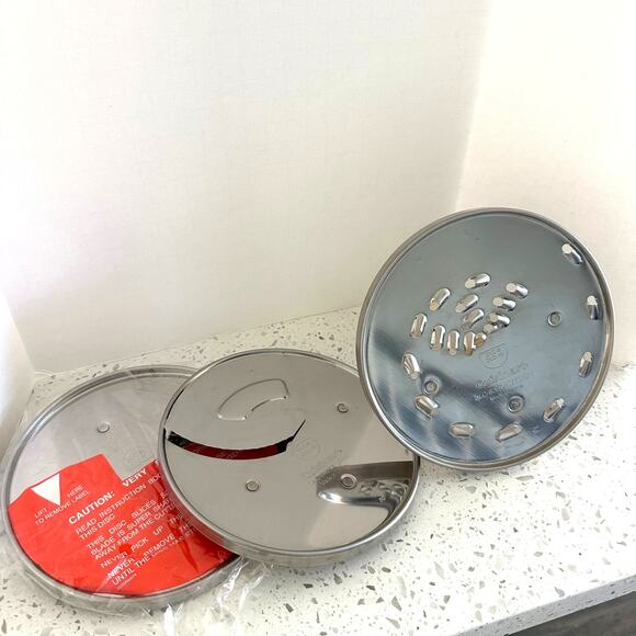 Cuisinart Set of Slicing and Shredding Discs plus Stem Adapter EUC - Picture 3 of 7